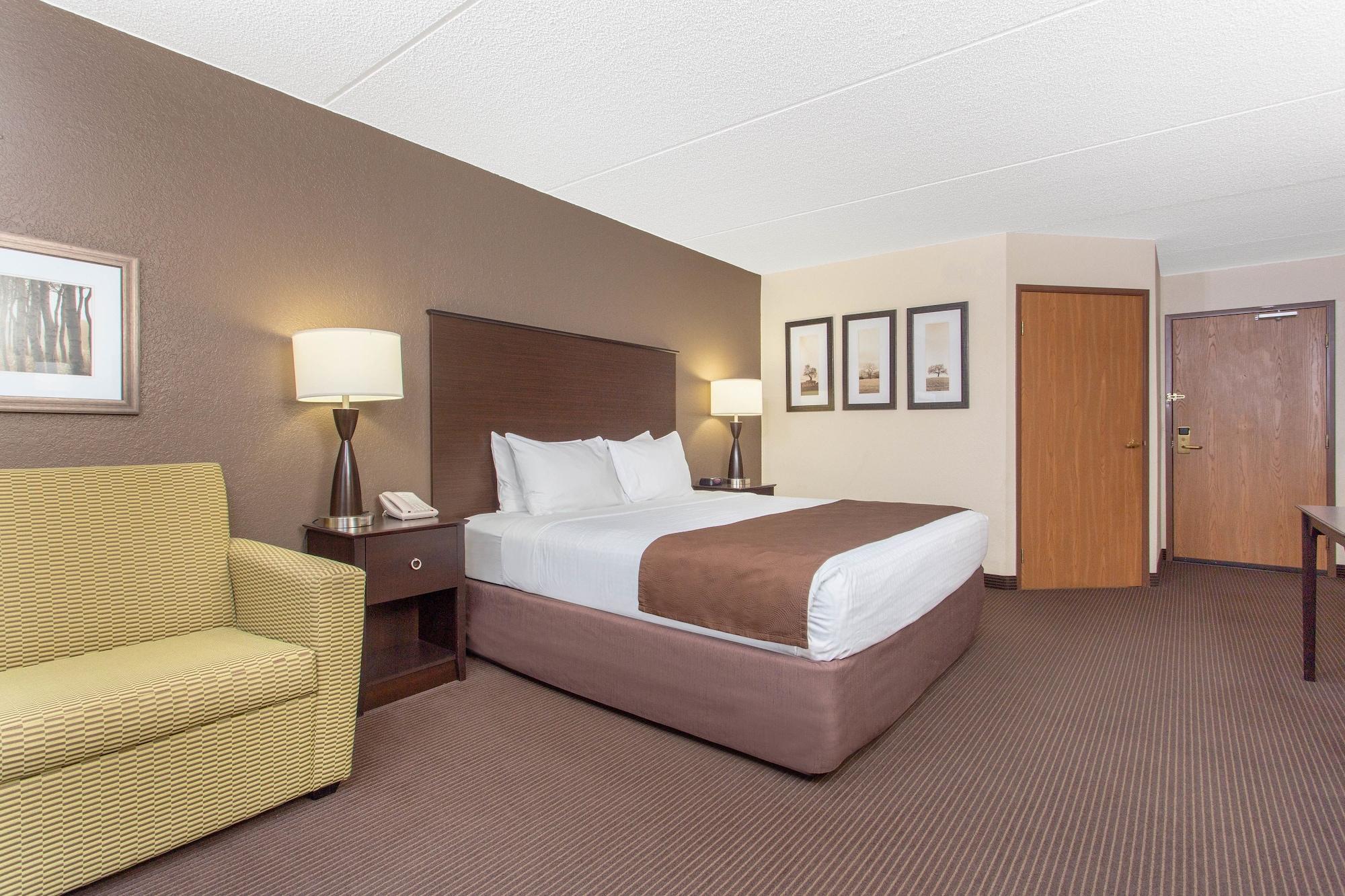 Americinn By Wyndham Rhinelander Ngoại thất bức ảnh