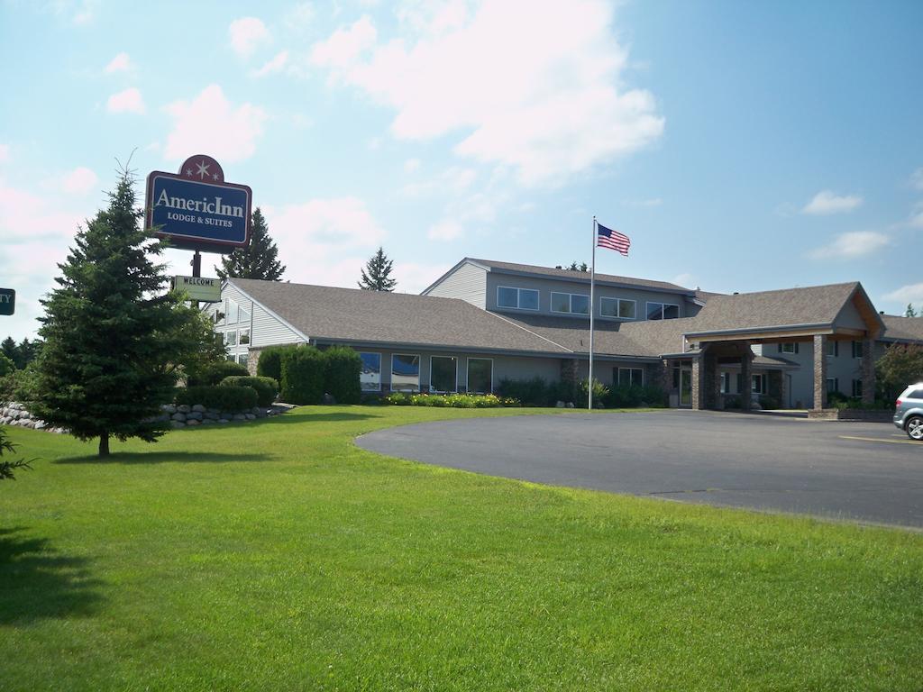 Americinn By Wyndham Rhinelander Ngoại thất bức ảnh